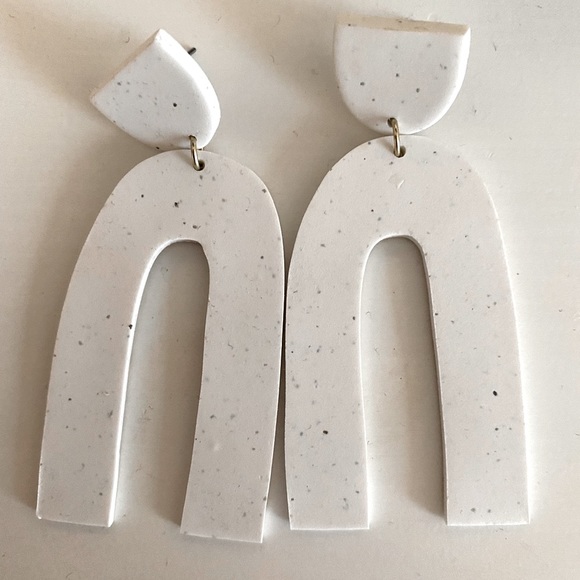 Clay earrings - Picture 1 of 2